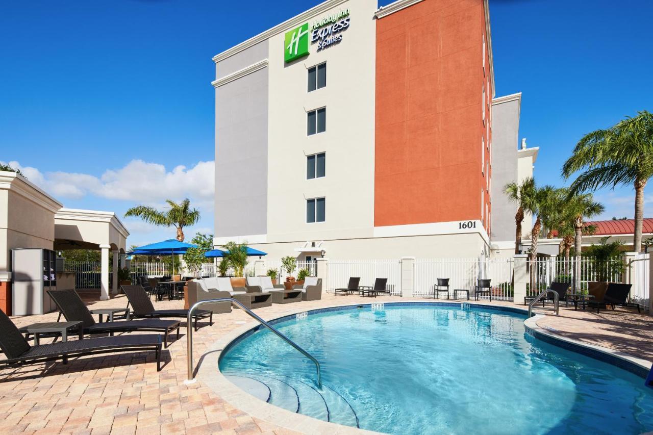 Holiday Inn Express Hotel & Suites Port St. Lucie West By Ihg Eksteriør billede