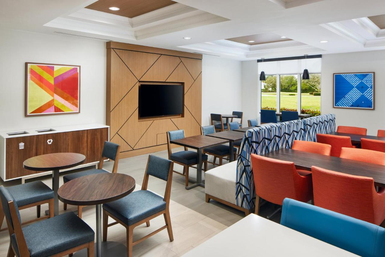 Holiday Inn Express Hotel & Suites Port St. Lucie West By Ihg Eksteriør billede