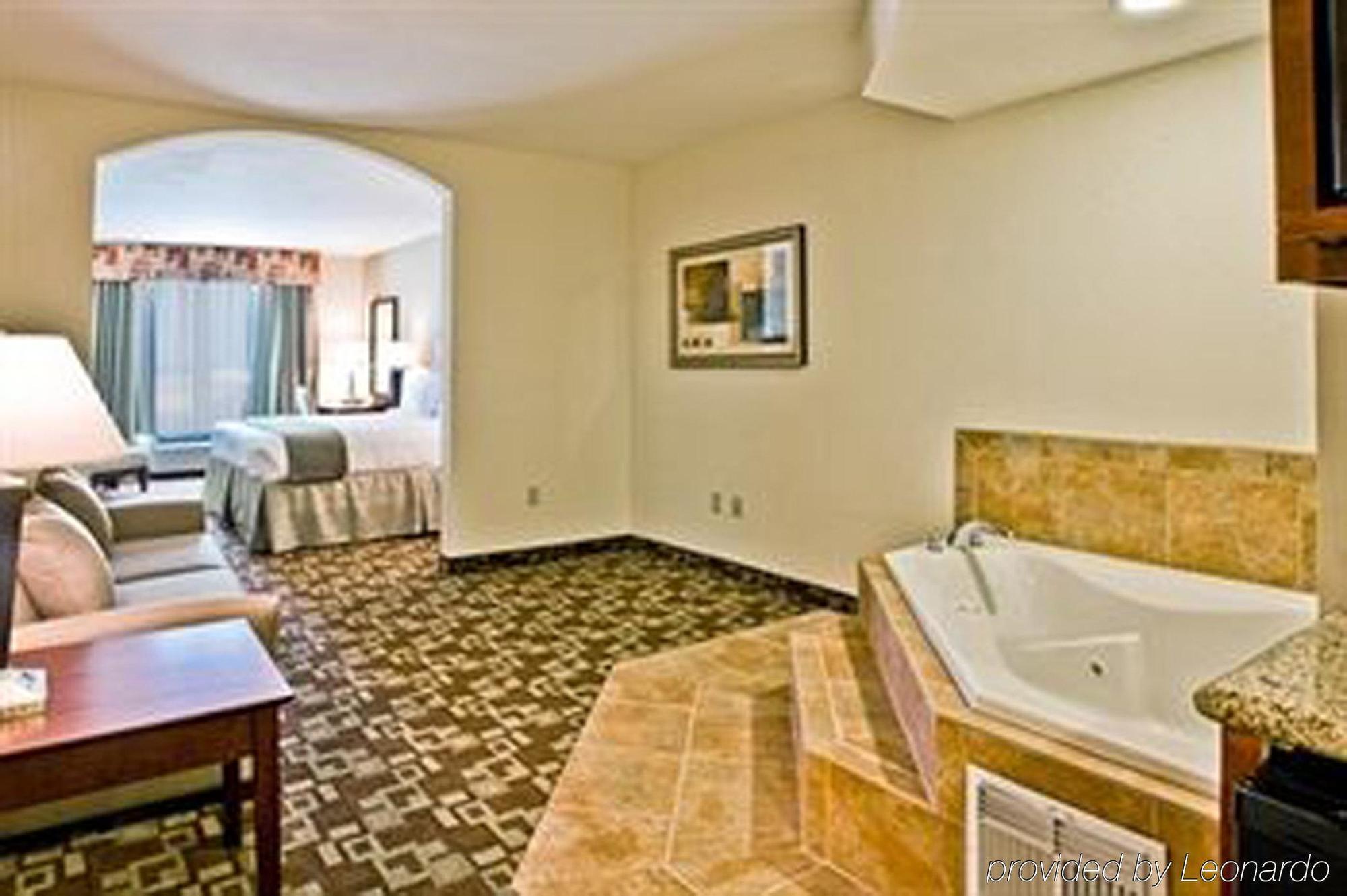 Holiday Inn Express Hotel & Suites Port St. Lucie West By Ihg Værelse billede